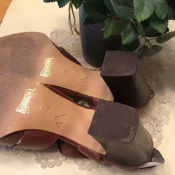 Bandolino Italian Leather - Picture 2 of 3